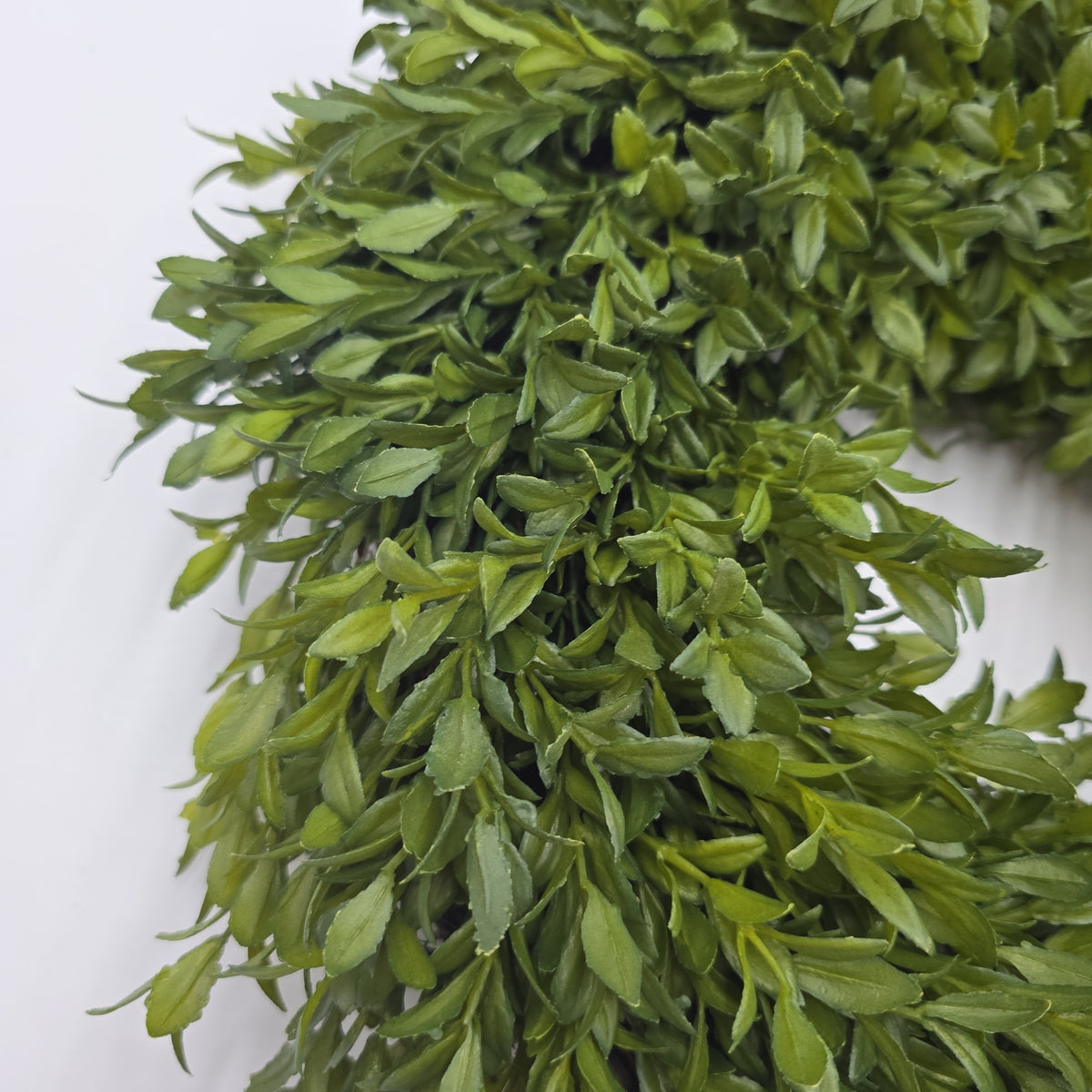 14-16&quot; Tea Leaf Wreath