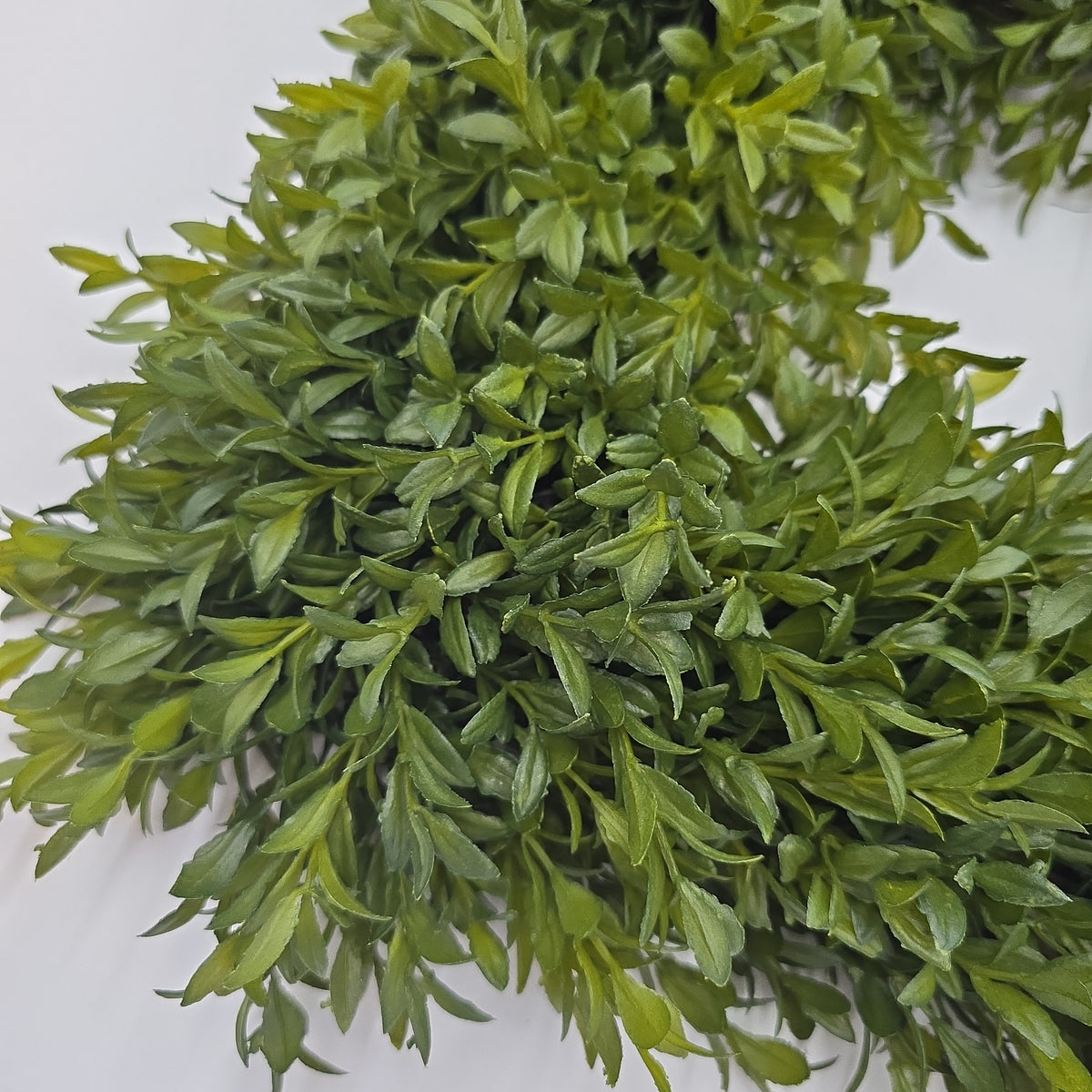 14-16&quot; Square Tea Leaf Wreath