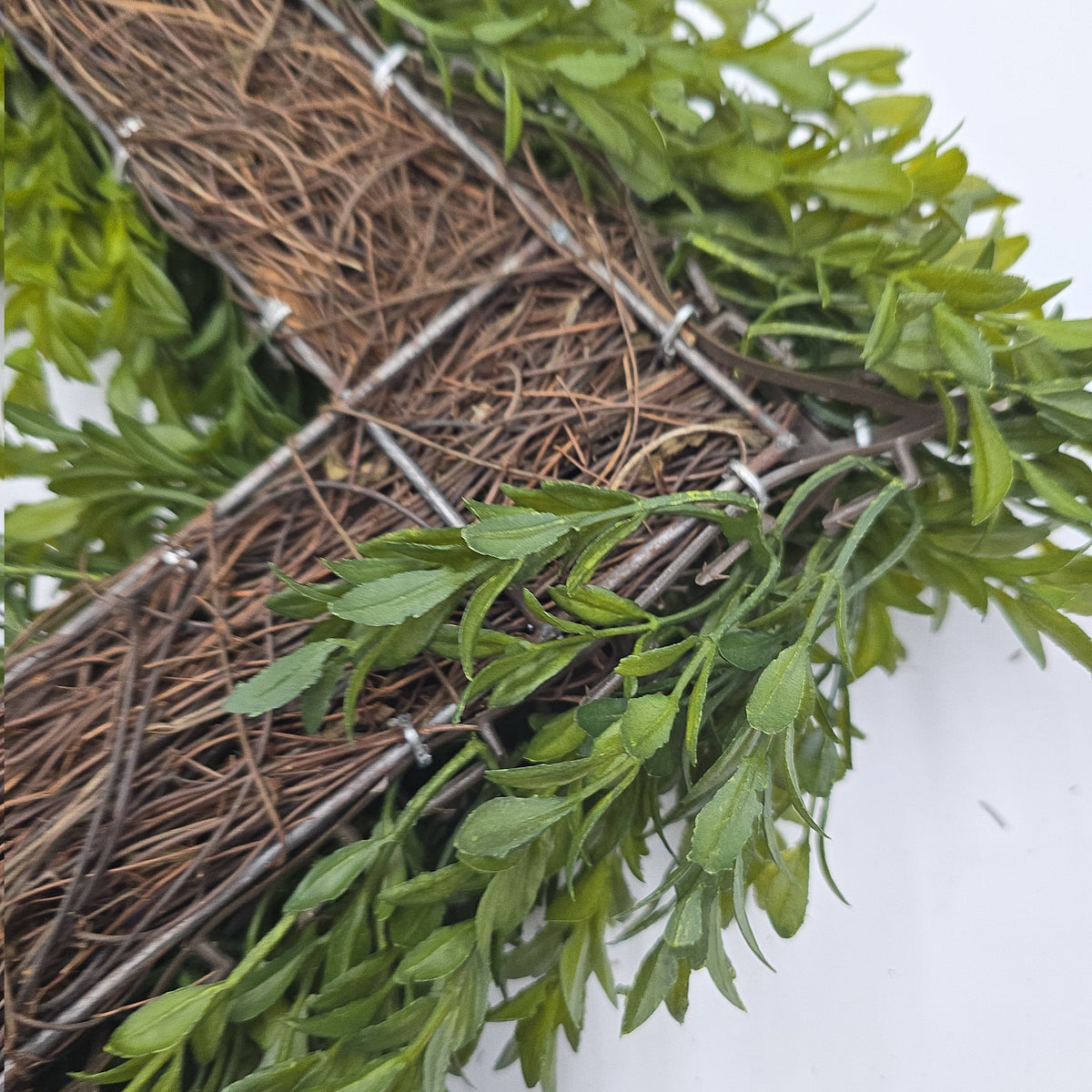 14-16&quot; Square Tea Leaf Wreath