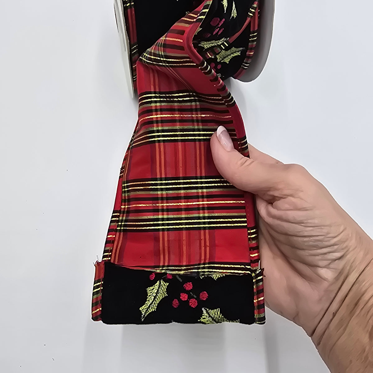 4&quot; Holly/Berry/Plaid Embroidered Ribbon--#rw2299