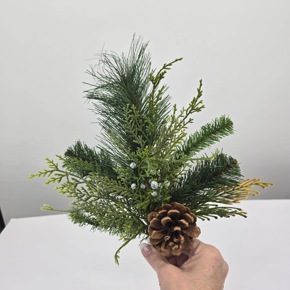 15&quot; Juniper/Pine/Berry Spray #ysp130