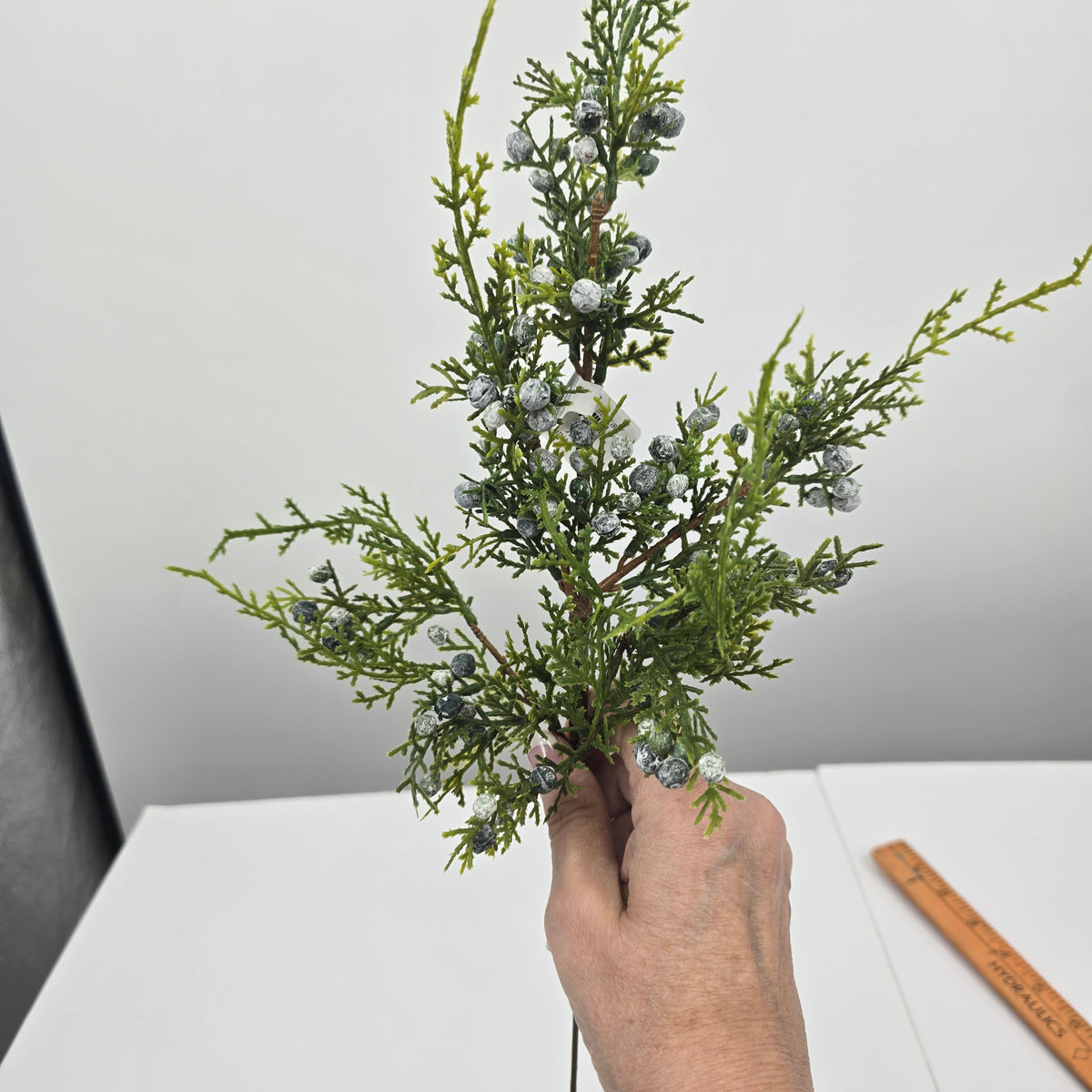 18&quot; Juniper Spray #ysp536