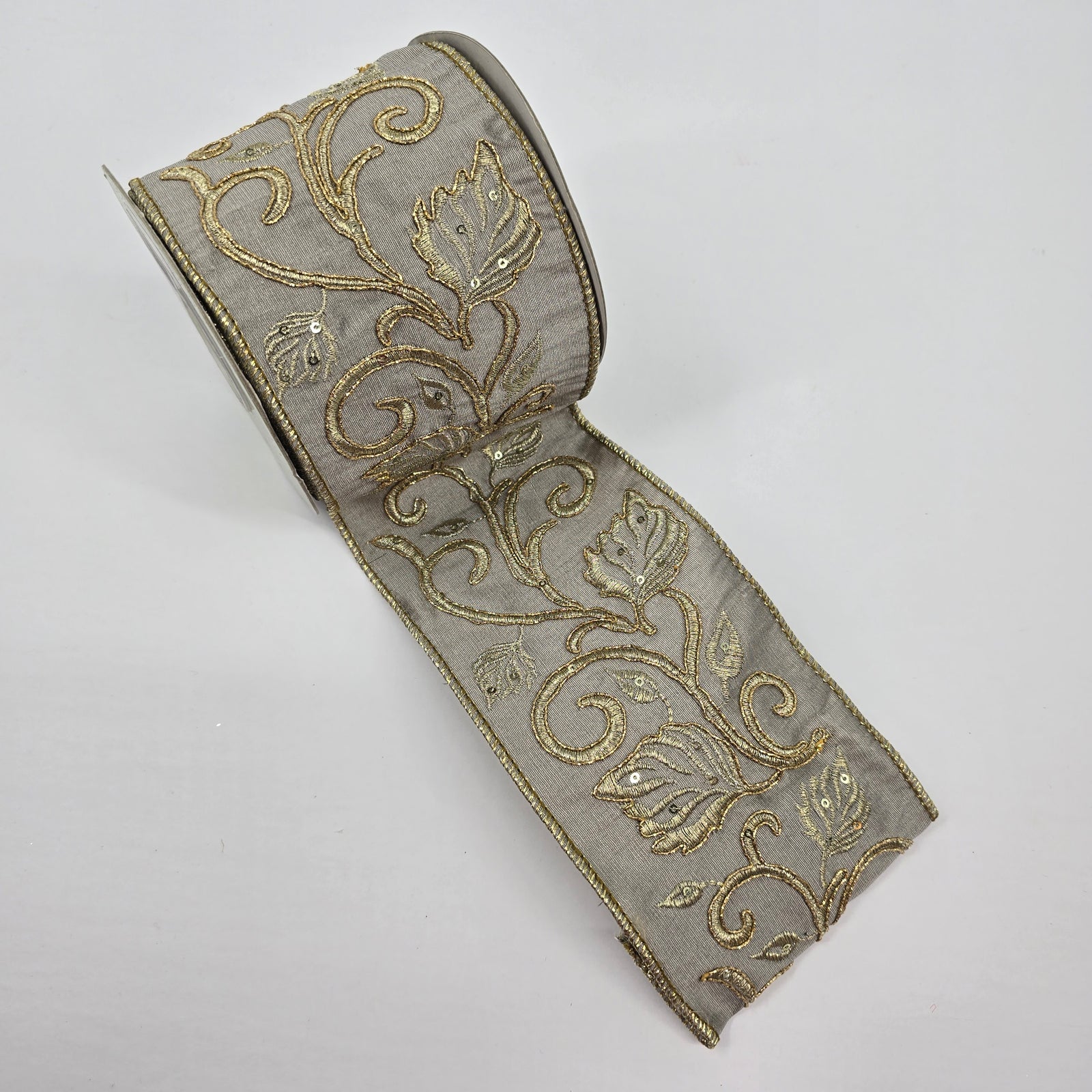 4" Leaf embroidery ribbon--#rw2445