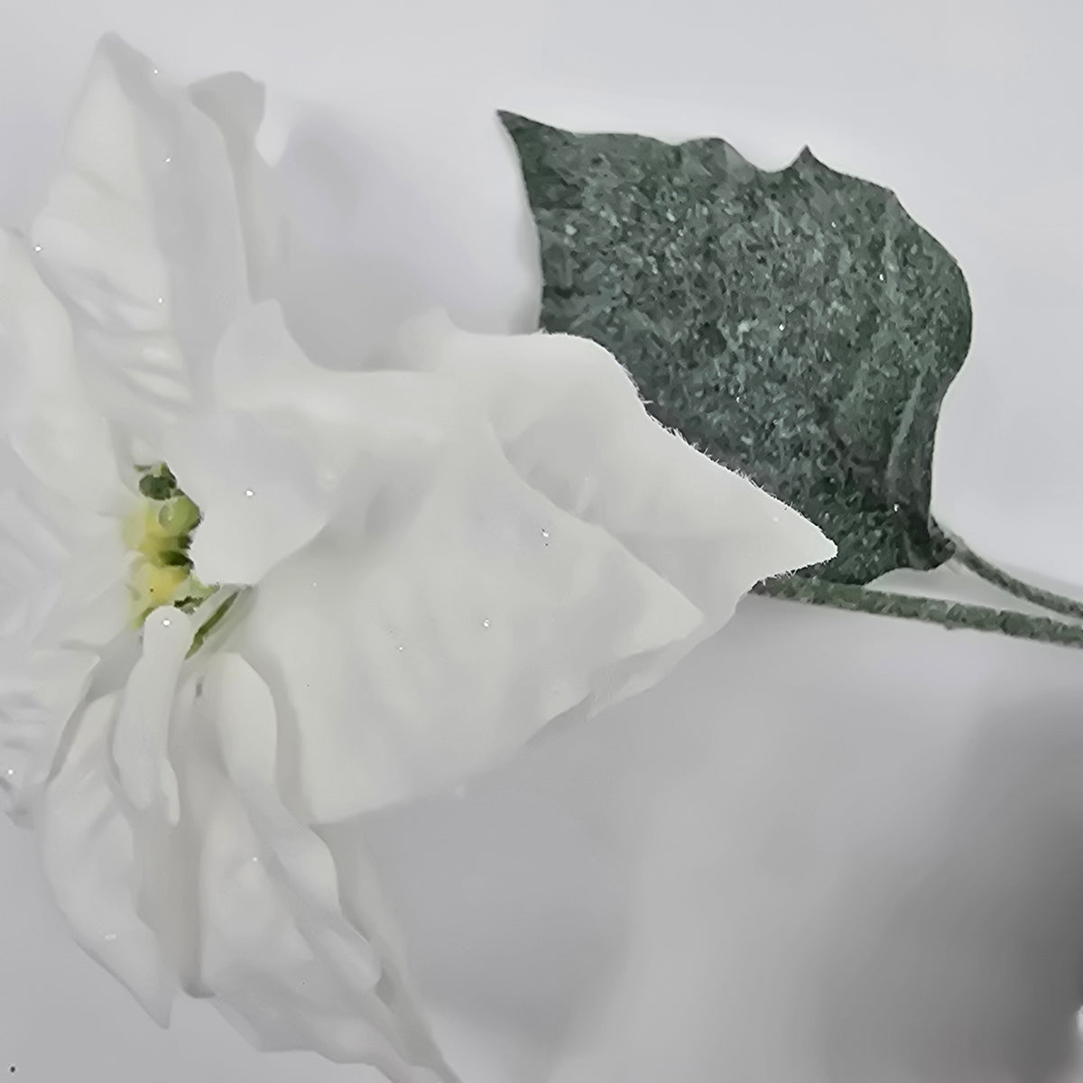 27&quot; Frosty Poinsettia--#xfs765