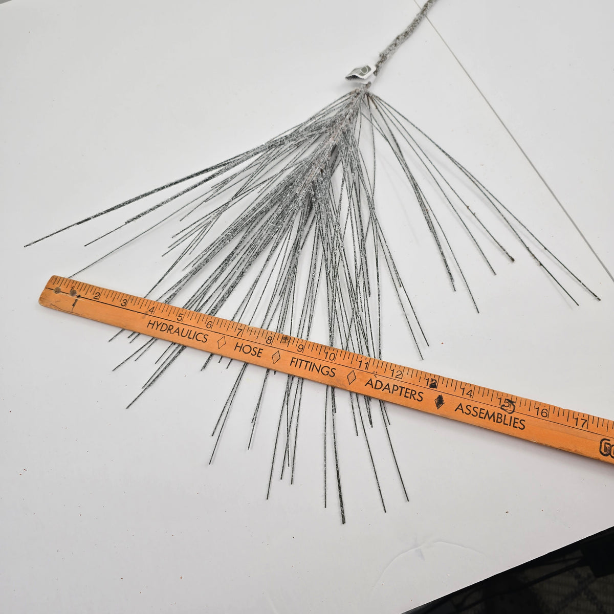 18&quot; Snowy Lng Needle Pine Spry #ysd522