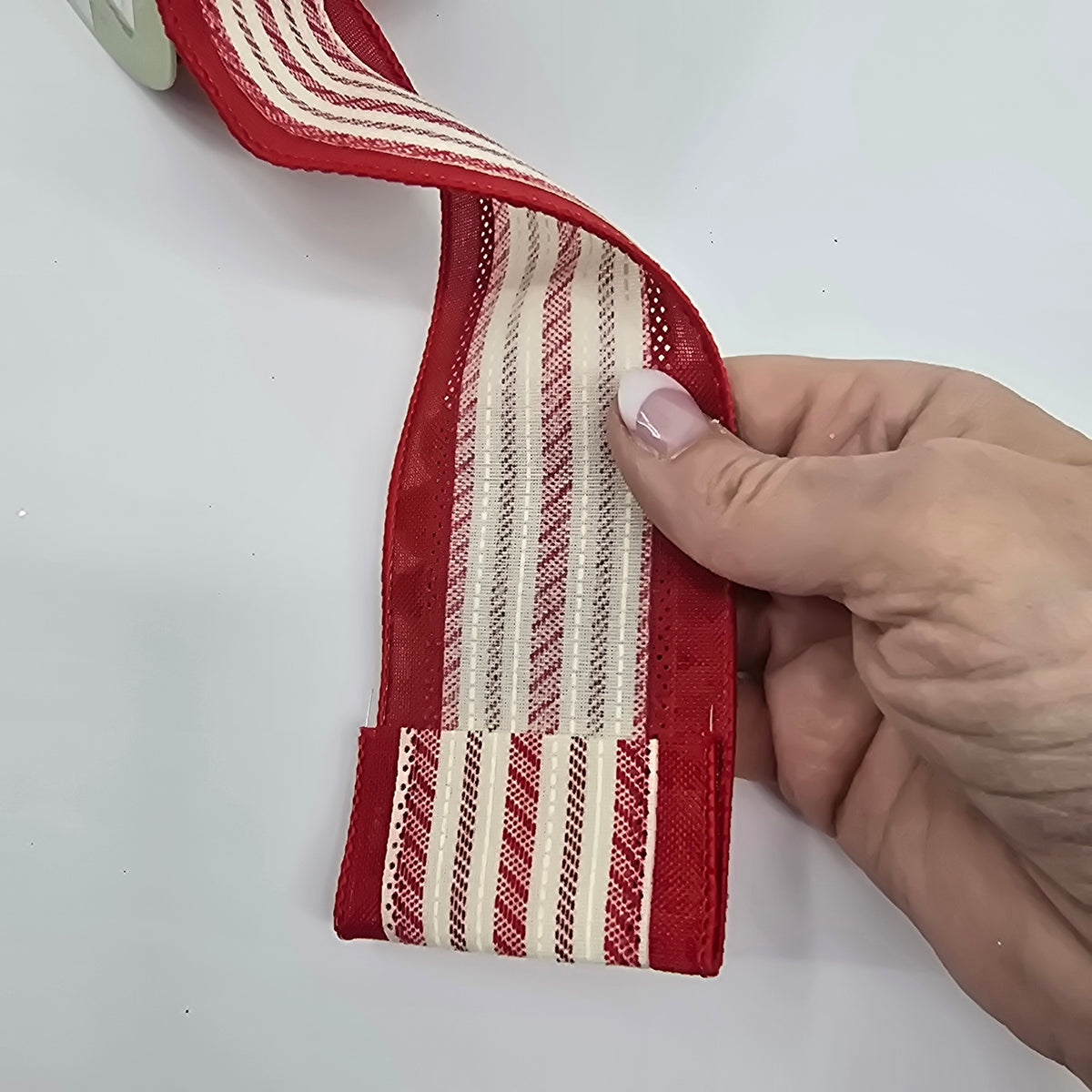 2.5&quot; Stripe Ribbon #rw2500-re/wh