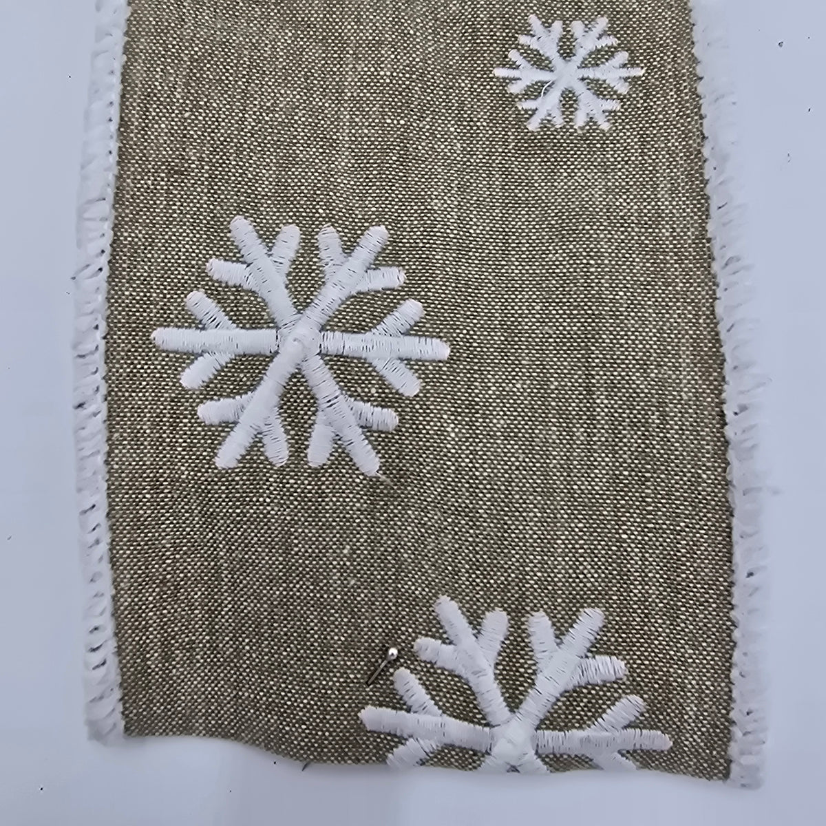 4&quot; Snowflake Ribbon--#rw2778-be/wh